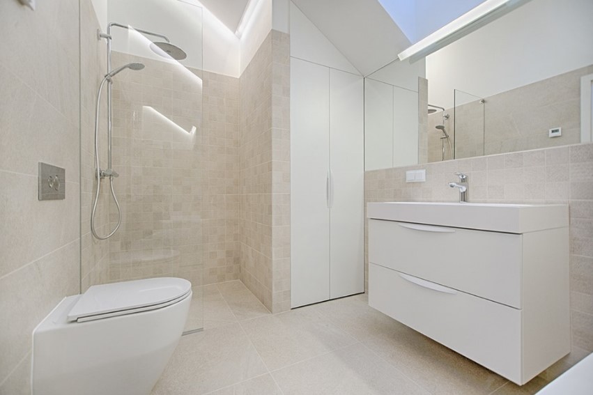 How To Keep Bathroom Dry?