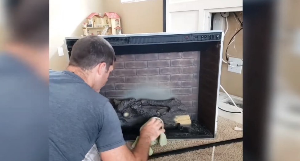 How To Clean The Dust Out Of An Electric Fireplace