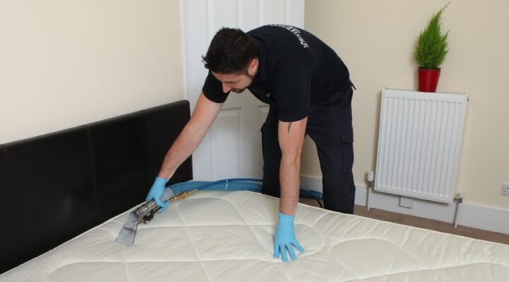 cleaning a mattress after bed wetting