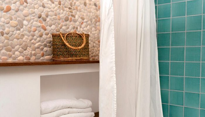 How to Choose the Best Tile for an Accent Wall in Your Bathroom Remodel